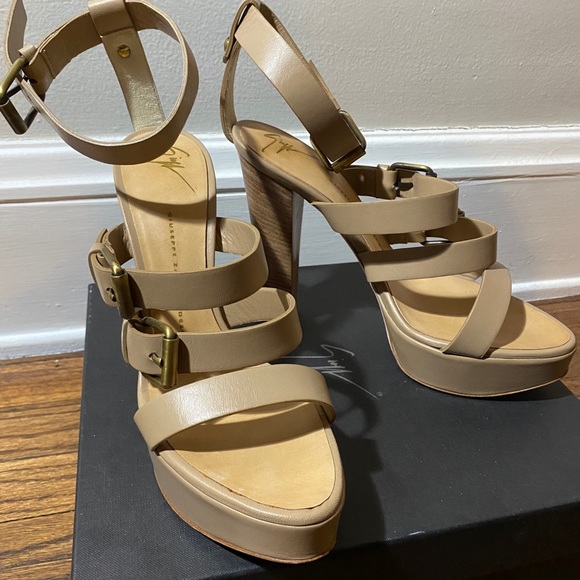 Giuseppe Zanotti Buckle Heels - Picture 5 of 9